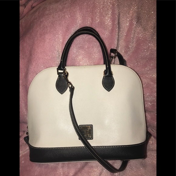 Dooney & Bourke Zip Zip Domed Satchel 🖤 - Picture 7 of 9